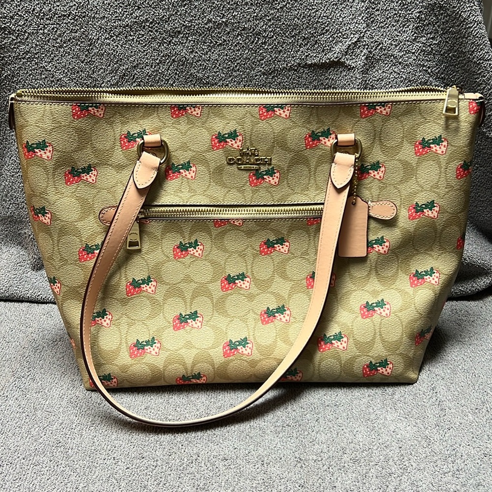 Coach tote
